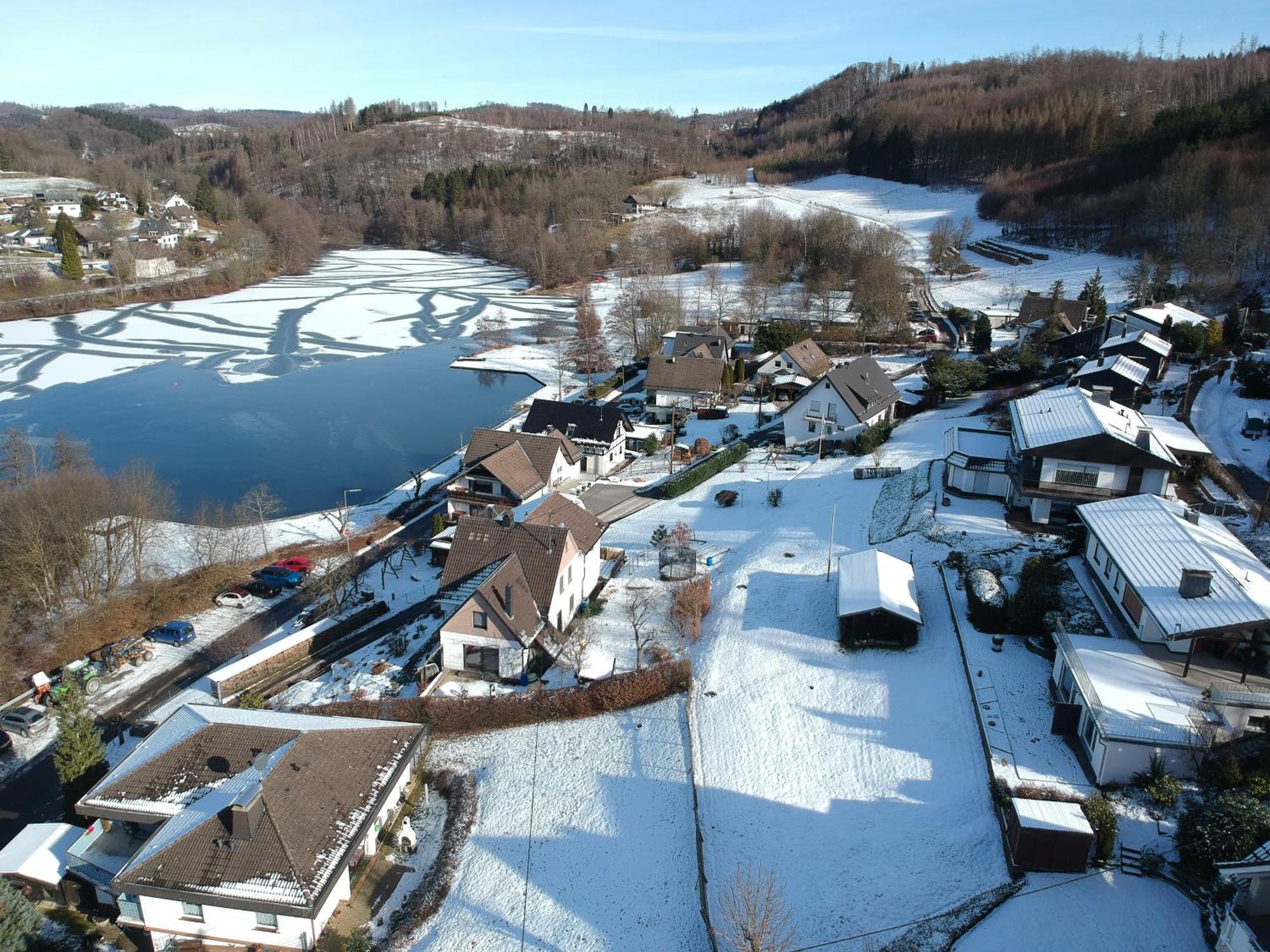 Exklusive Ferienwohnung 'Agger-Blick' Mit Grosser Seeblick-Terrasse & Sauna Gummersbach Esterno foto